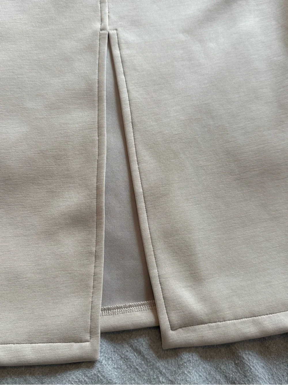 Women’s Lululemon Softstreme High-Rise Midi Skirt Mojave Tan Size 0